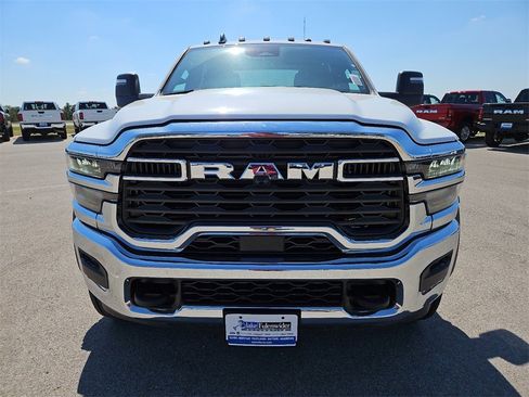 New 2026 RAM 5500 Tradesman w/ Chrome Appearance Group image 11