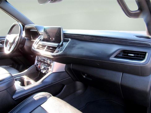 Used 2023 GMC Yukon SLT image 32