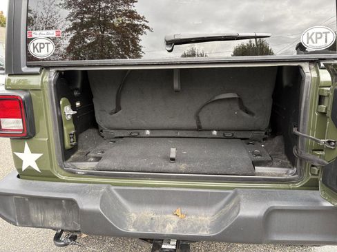 Used 2021 Jeep Wrangler Willys image 23