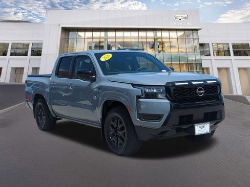 Used 2026 Nissan Frontier SV w/ SV Convenience Package RWD image 3