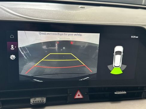 Used 2024 Kia Sportage EX image 19