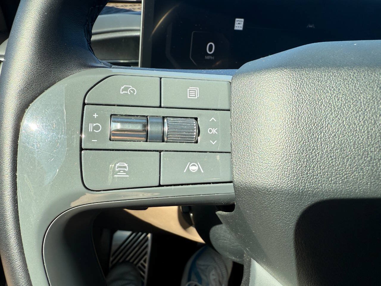 Used 2024 Kia EV9 GT-Line AWD/4WD image 34