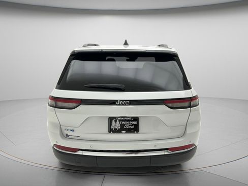 Used 2023 Jeep Grand Cherokee 4WD 4xe image 6