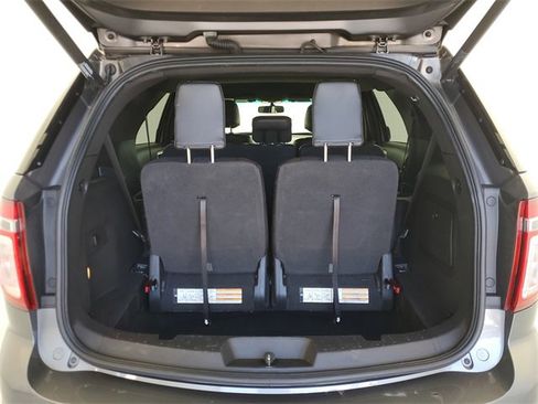 Used 2014 Ford Explorer XLT w/ Equipment Group 202A image 11