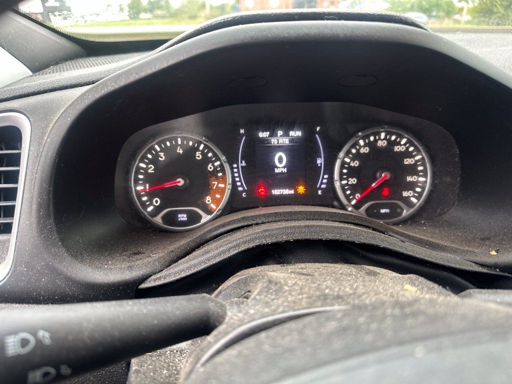 Used 2018 Jeep Renegade Latitude w/ Cold Weather Group AWD/4WD image 7