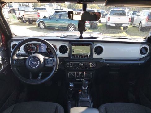 Used 2021 Jeep Wrangler Unlimited Islander image 26