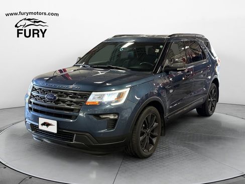 Used 2019 Ford Explorer XLT w/ Equipment Group 202A AWD/4WD image 7