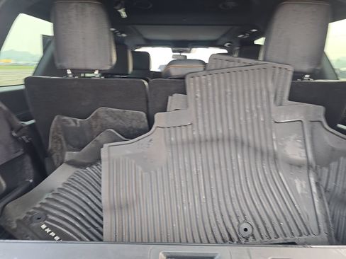 Used 2025 Ford Expedition Tremor AWD/4WD image 13
