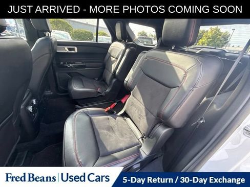 Used 2023 Ford Explorer ST-Line w/ Class IV Trailer Tow Package AWD/4WD image 15