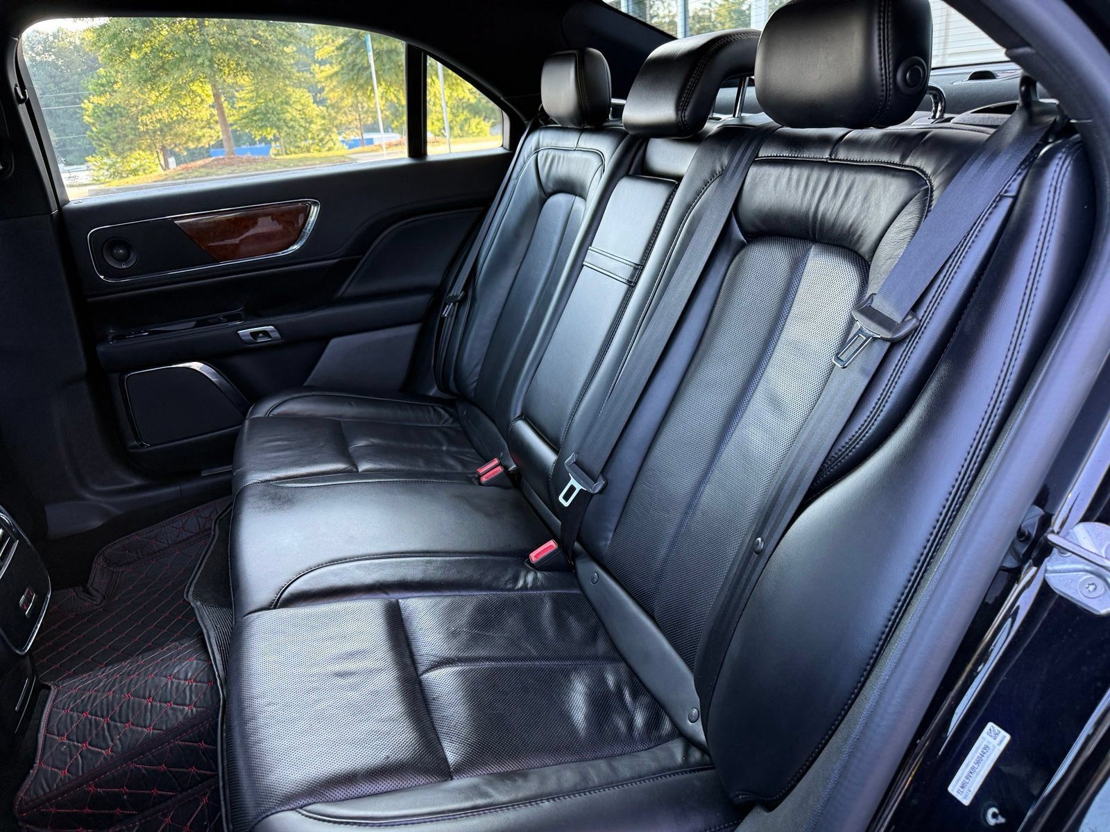 Used 2020 Lincoln Continental AWD w/ Premium Package image 38