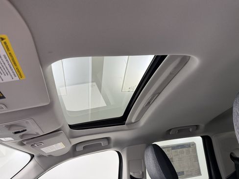 New 2025 Ford Maverick XLT w/ XLT Luxury Package image 18