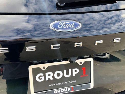 Used 2024 Ford Escape ST-Line image 30
