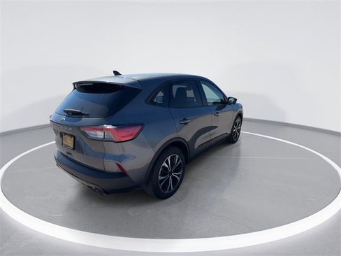 Certified 2022 Ford Escape SE w/ SE Sport Appearance Package image 11
