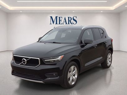Used 2021 Volvo XC40 T4 Momentum