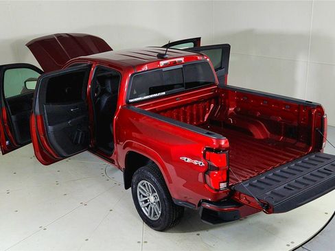 Used 2026 Chevrolet Colorado LT w/ LT Convenience Package AWD/4WD image 26