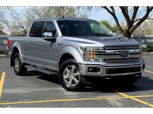 Used 2020 Ford F150 Lariat image 2