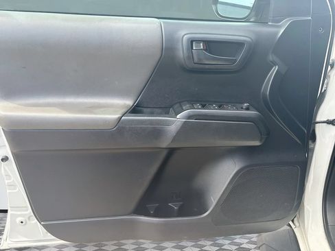 Used 2019 Toyota Tacoma SR w/ SR Convenience Package RWD image 19