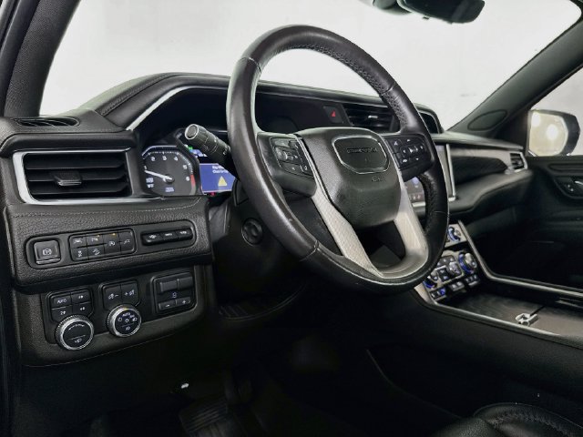 Used 2021 GMC Yukon XL Denali w/ Denali Ultimate Package AWD/4WD image 20