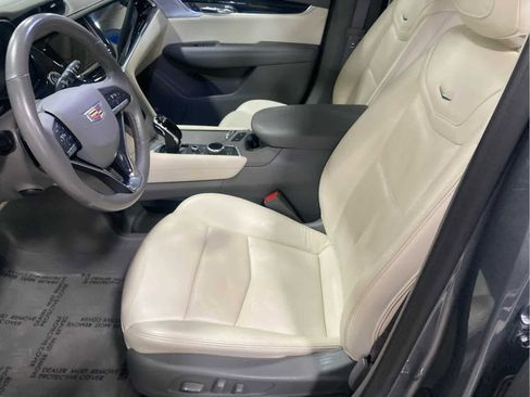 Used 2021 Cadillac XT6 Premium Luxury image 40