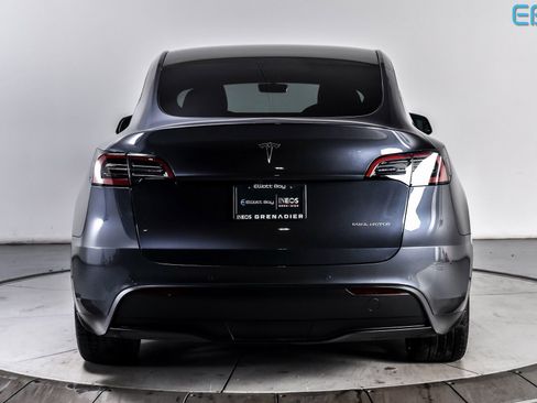 Used 2021 Tesla Model Y Long Range image 5