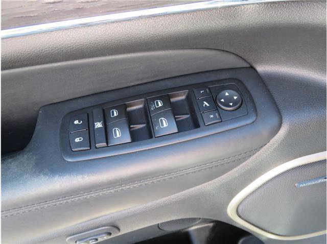 Used 2015 Jeep Grand Cherokee Summit AWD/4WD image 14
