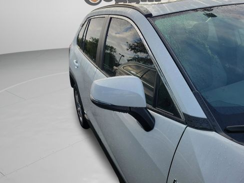 Used 2021 Toyota RAV4 XLE Premium AWD/4WD image 15