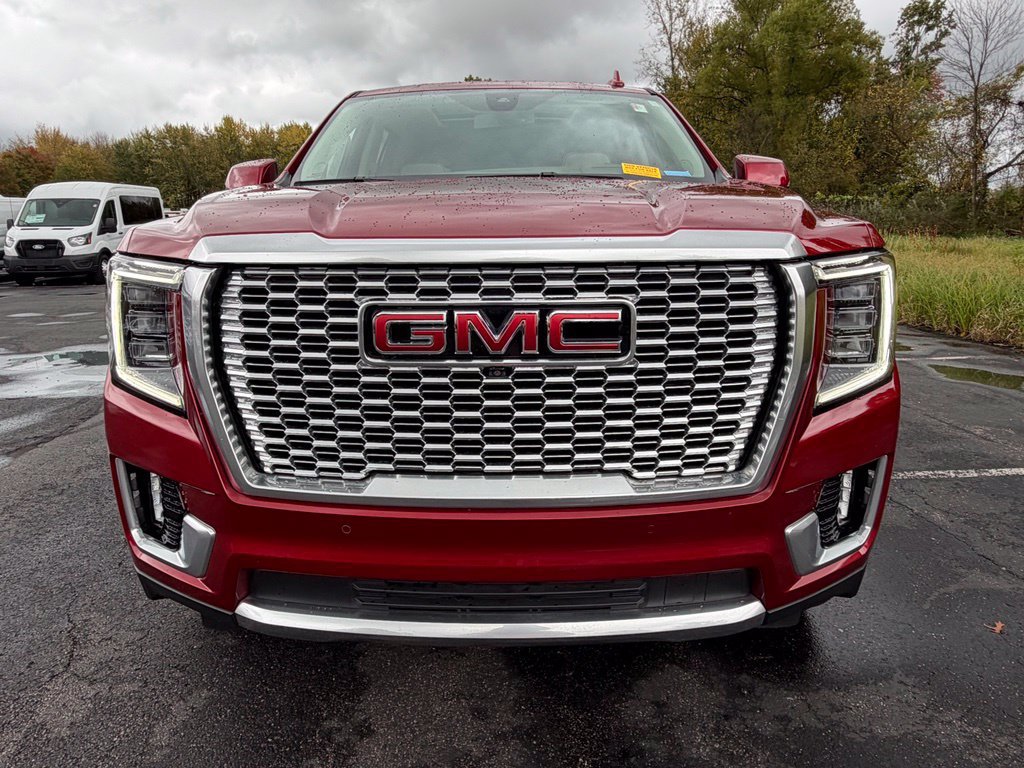 Used 2022 GMC Yukon Denali AWD/4WD image 2