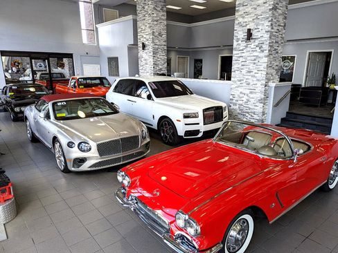 Used 2022 Rolls-Royce Cullinan Black Badge image 76