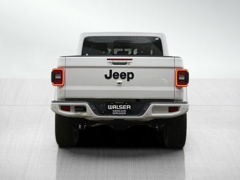 Used 2023 Jeep Gladiator Overland image 4