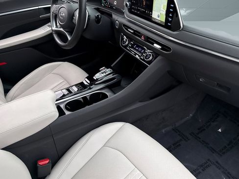 Used 2022 Hyundai Sonata Limited image 33