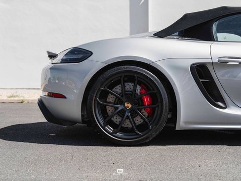 Used 2021 Porsche 718 Boxster Spyder RWD image 28