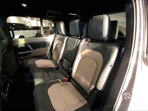 Used 2023 Land Rover Defender 110 X-Dynamic SE image 20