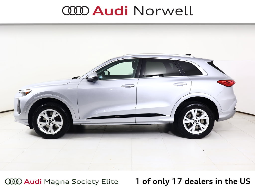 Used 2025 Audi Q5 Premium w/ Convenience Package AWD/4WD image 12