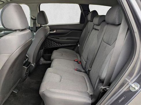 Used 2020 Hyundai Santa Fe SE image 17