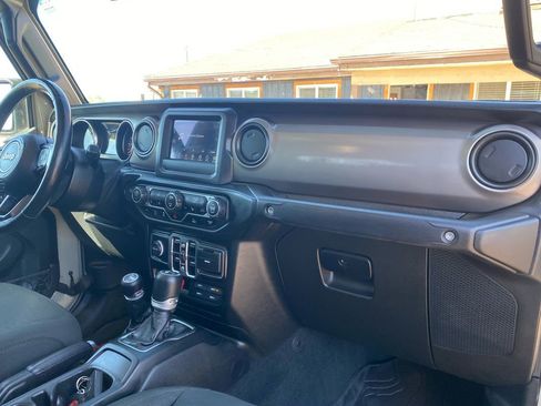 Used 2020 Jeep Gladiator Sport w/ Quick Order Package 24S AWD/4WD image 20