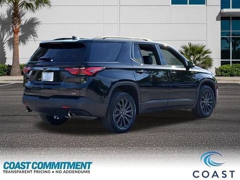 Used 2023 Chevrolet Traverse RS FWD image 6