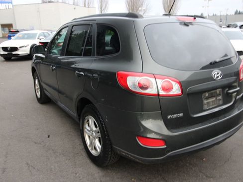Used 2011 Hyundai Santa Fe GLS image 5