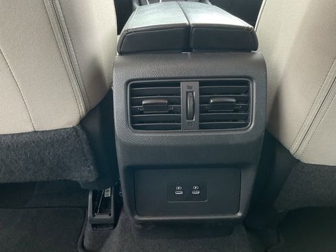 Used 2025 Nissan Rogue SV image 20