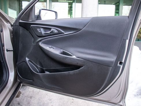 Used 2024 Chevrolet Malibu LT image 20