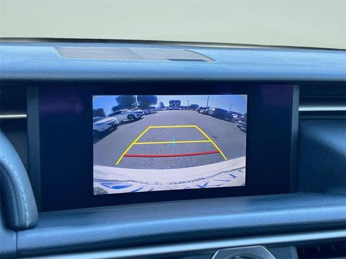 Used 2016 Lexus RC 200t image 29