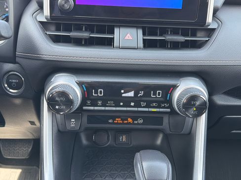 Used 2023 Toyota RAV4 AWD Hybrid image 23
