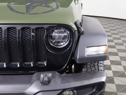 Used 2021 Jeep Wrangler Unlimited Willys image 11