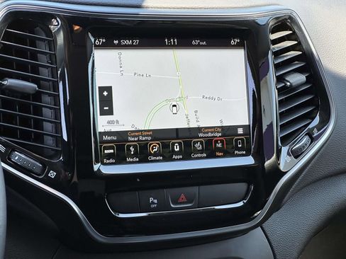Used 2019 Jeep Cherokee Limited AWD/4WD image 18