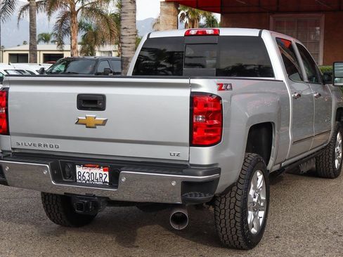 Used 2019 Chevrolet Silverado 2500 LTZ w/ Duramax Plus Package image 9