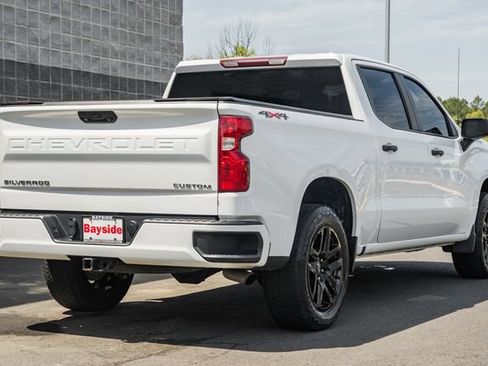 Used 2023 Chevrolet Silverado 1500 Custom AWD/4WD image 6