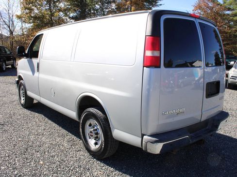 Used 2013 GMC Savana 3500 w/ Power Package image 9