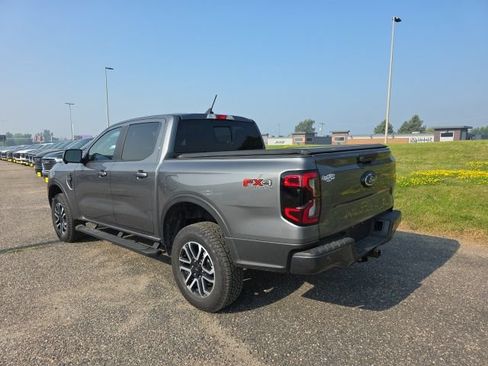 Used 2026 Ford Ranger Lariat w/ FX4 Off-Road Package AWD/4WD image 3