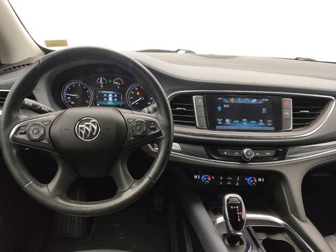 Used 2018 Buick Enclave Essence image 22