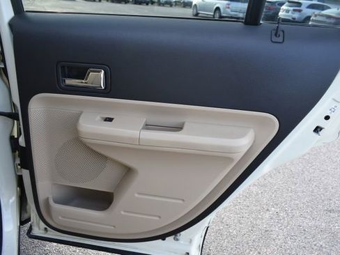 Used 2008 Ford Edge SE image 28