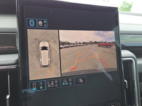 New 2026 GMC Yukon Elevation w/ LPO, Elevation Black Package AWD/4WD image 8